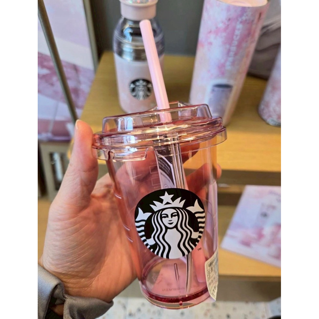(พร้อมส่งไทย🇹🇭) แก้ว 𝗦𝘁a𝗿𝗯𝘂𝗰𝗸𝘀 𝗣𝗹𝗮𝘀𝘁𝗶𝗰 𝗖𝗼𝗹𝗱 𝗖𝘂𝗽 𝟯𝟬𝟬𝗺𝗹  พลาสติกใสแข็งแรง (มีกล่อง+หลอดสีชมพู) พกพาง่าย ใช้สะดวก