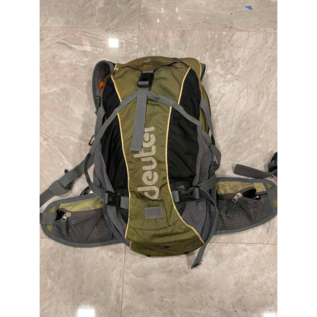 กระเป๋าเป้ Deuter /สภาพมีรอยใช้งาน