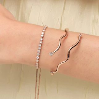 Tennis Bracelet สร้อยข้อมือประดับเพทายปรับขนาดได้