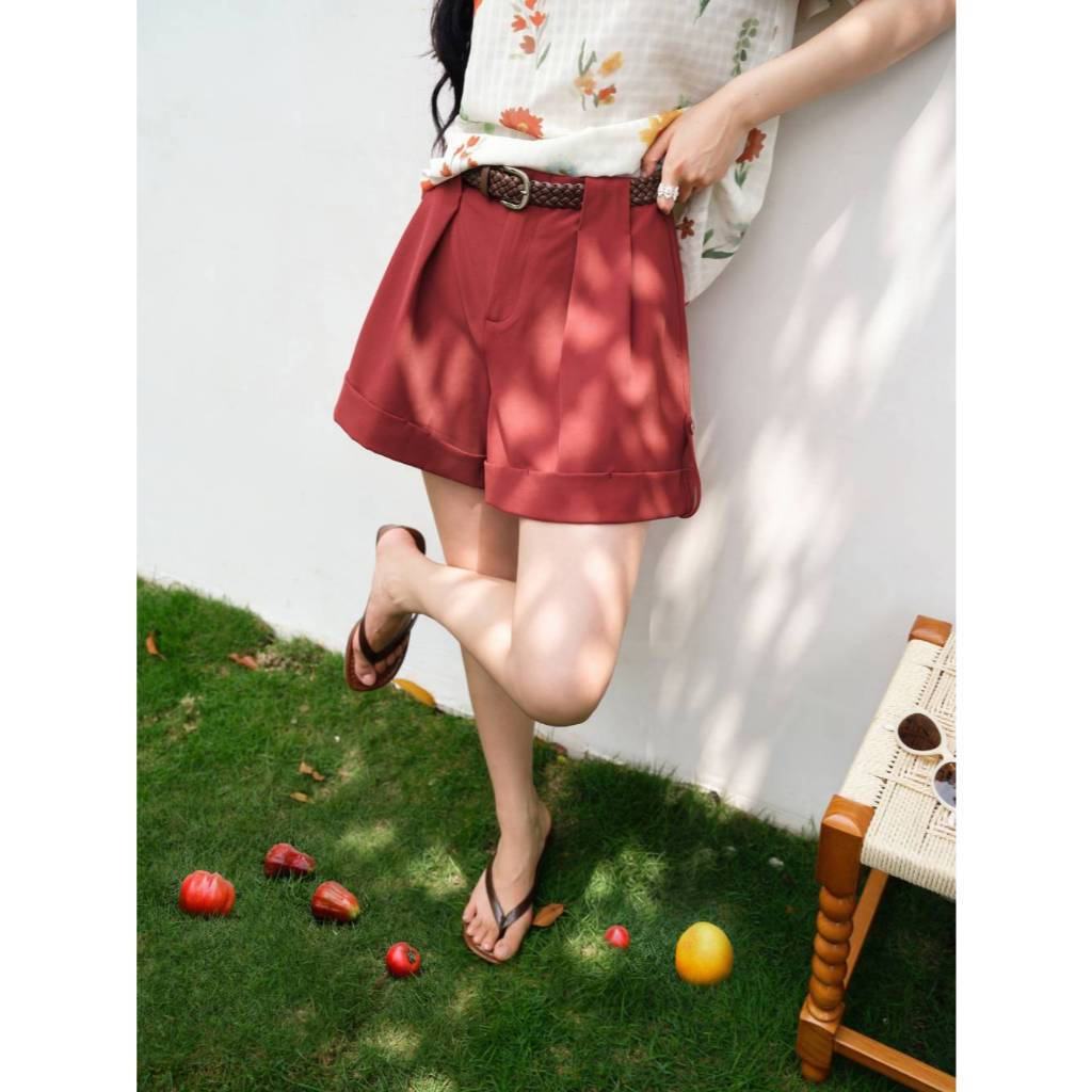 [Preorder] KUOSE : Red Pleated Shorts
