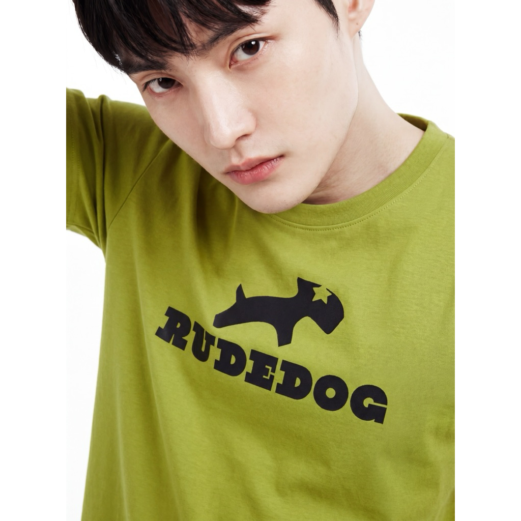 RudeDog เสื้อยืด Rewind แขนสั้น ผ้ายืด ผ้านุ่ม ดีไซน์บล็อกพิกเซล งานสกรีนสามมิติ 1 สี โดดเด่น ดีไซน์วินเทจ