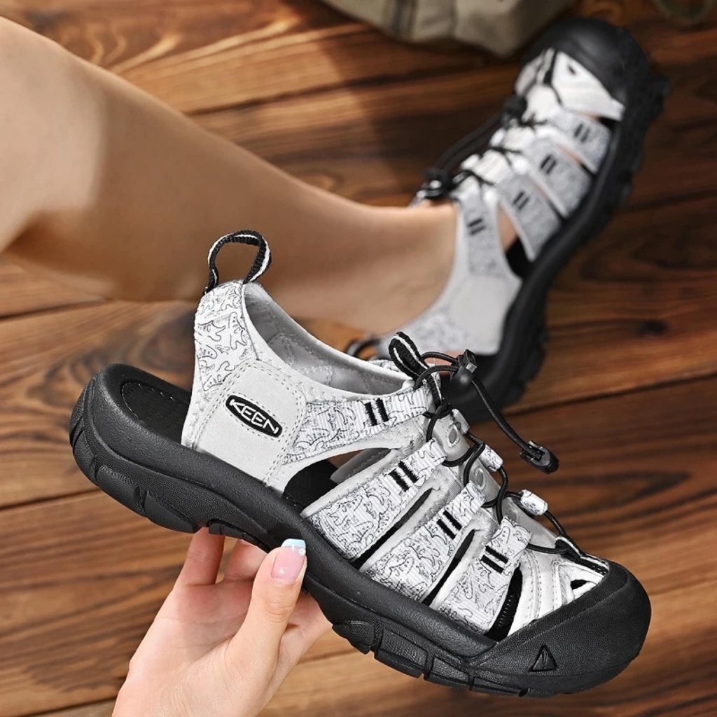 KEEN รองเท้าแตะหุ้มนิ้วทางน้ำ ซับในนุ่มระบายอากาศ กันลื่นโคลน กันกระแทกเต็มเท้า เป่าแห้งเร็ว เดินป่าทั้งวันสบาย ราคา ถูกที่สุด ดีลบีเคเค แกลเลอรีภาพที่ 3