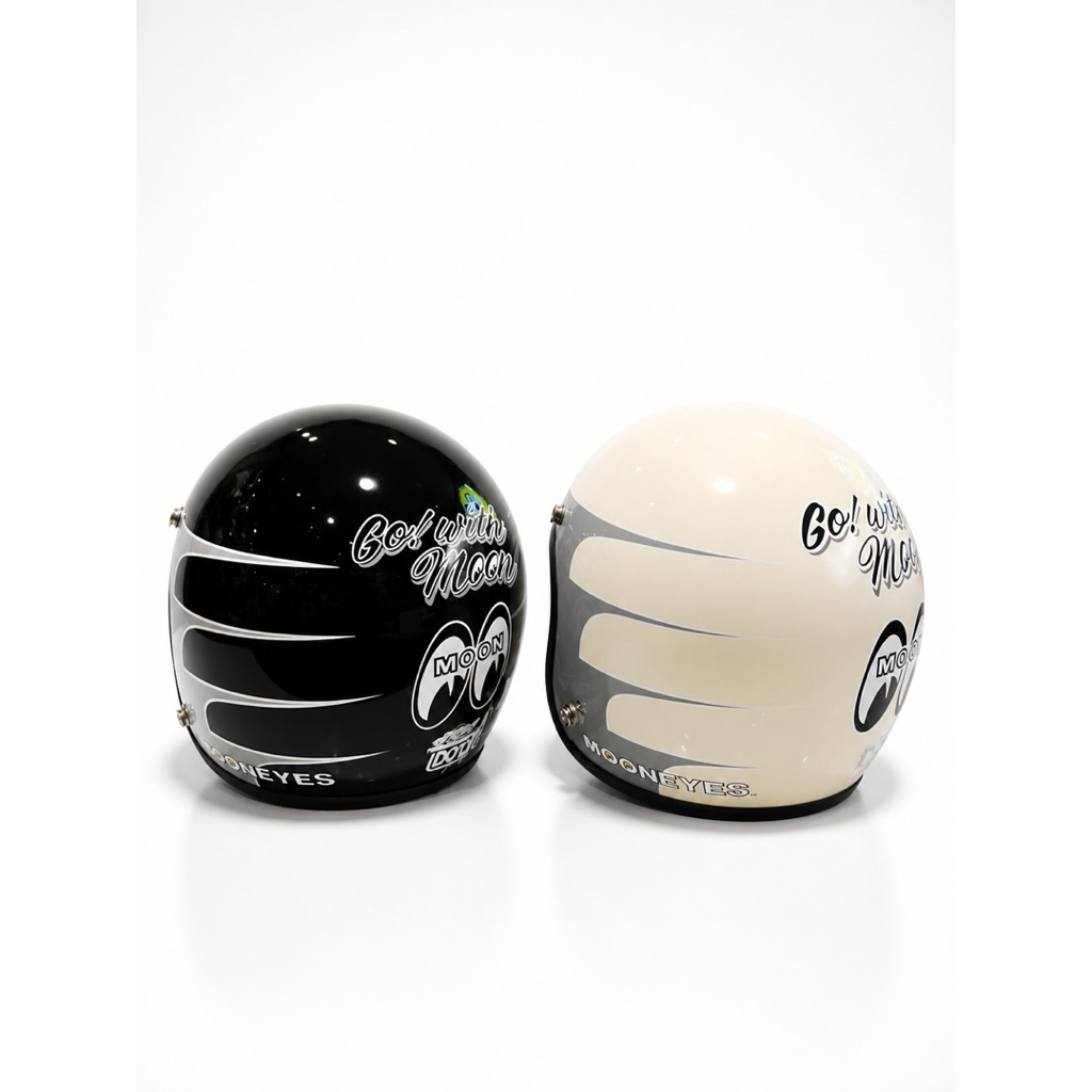 หมวกกันน็อก MOONEYES 4/3 สีดำ-ขาว (Black-white Subscript Area) รุ่นลิมิเต็ด ปี 2021 Gallop x MOONEYE