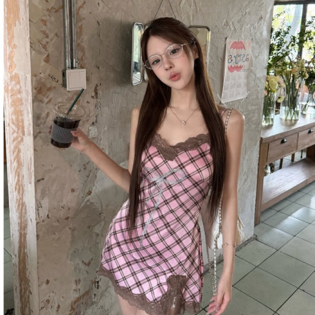 Regina dress จากแบรนด์ Bandarsaya พร้อมส่งจากไทย