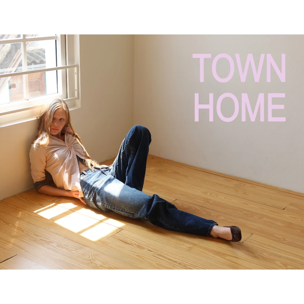 TGDA.CO - กางเกงยีนส์เอวต่ำ Body Girl รุ่น Townhome Denim (พร้อมส่ง)