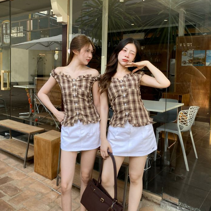TARTAN TOP เสื้อเปิดไหล่ลายสก็อต