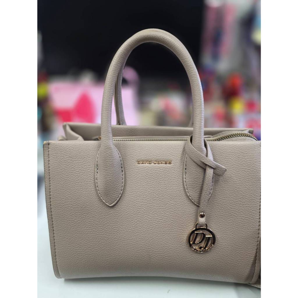 ส่งต่อกระเป๋าสะพายไหล่David Jones Paris