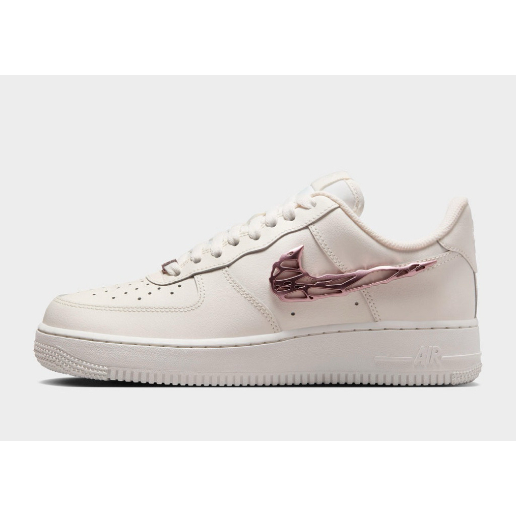 Nike รองเท้าผู้หญิง Nike Air Force 1 '07