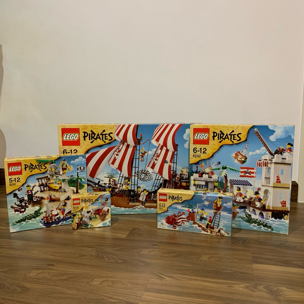 Lego Pirates set กล่องใหญ่ 2 กล่องเป็นมือ 2 Lego6243 Lego6242 Lego6241 Lego6240 Lego6239