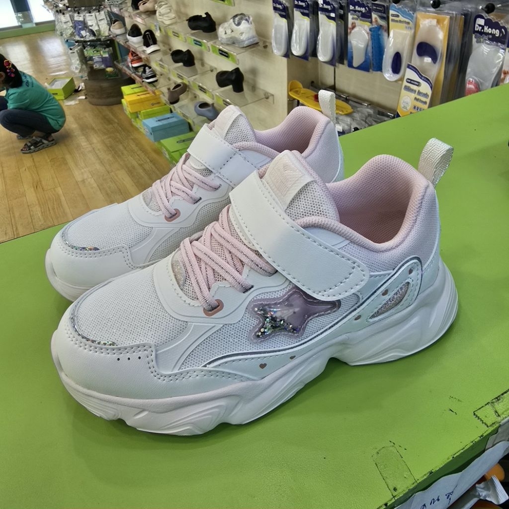 Dr.Kongรองเท้าผ้าใบรุ่นB16A3018AW