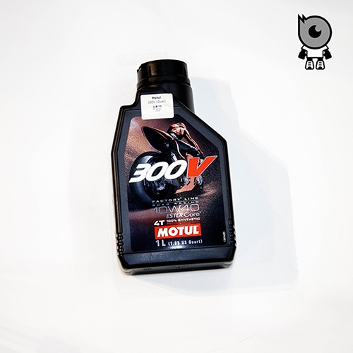 MOTUL น้ำมันเครื่อง 300V 10W-40 ของแท้ สำหรับ NEW VESPA และ LAMBRETTA