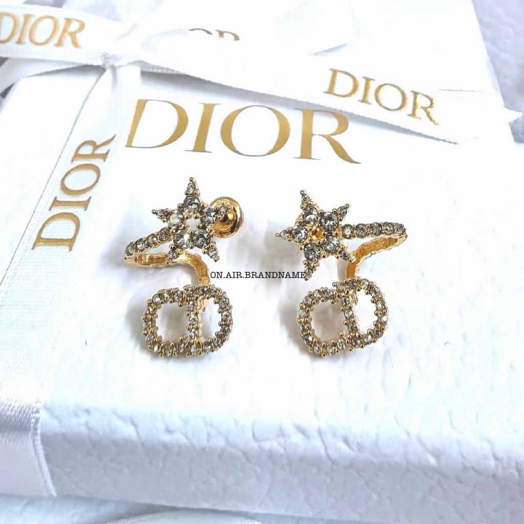ถูกที่สุด ของแท้ ขายดีมาก New dior clair D lune earrings ต่างหู รุ่นนี้ขายดีสุด ดีไซน์เก๋สุดๆ ราคา ถูกที่สุด ดีลบีเคเค