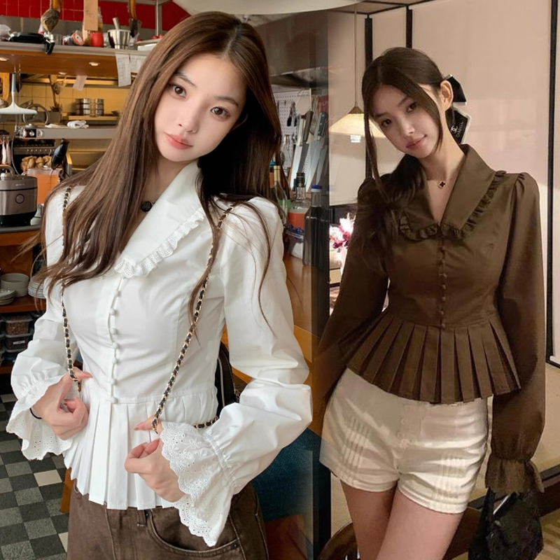 Dahong w688 เสื้อแขนยาวผู้หญิง ใหม่ คอวี แขนบาน แต่งลูกไม้ สีขาว สไตล์ตะวันตก เข้ากับทุกการแ