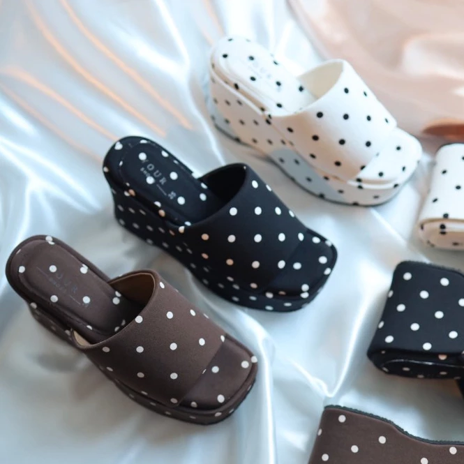 YOURSHOES L10 (เท้าอวบ +1ไซส์) / รองเท้าส้นตึกสูง 4นิ้ว รองเท้าส้นตึกPolkadot