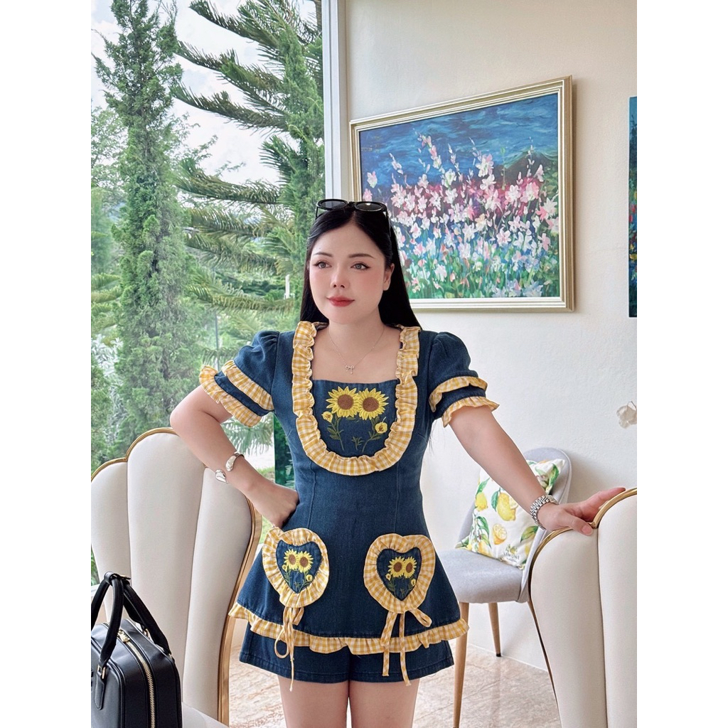 (มี m,4xปกติ เสื้อยาว 27 กางเกง 15.5) ชุดยีนส์ ชุดเซตกางเกงขาสั้น เสื้อตัวยาว+กางเกงขาสั้น งานปักทานตะวัน งานป้าย thaya