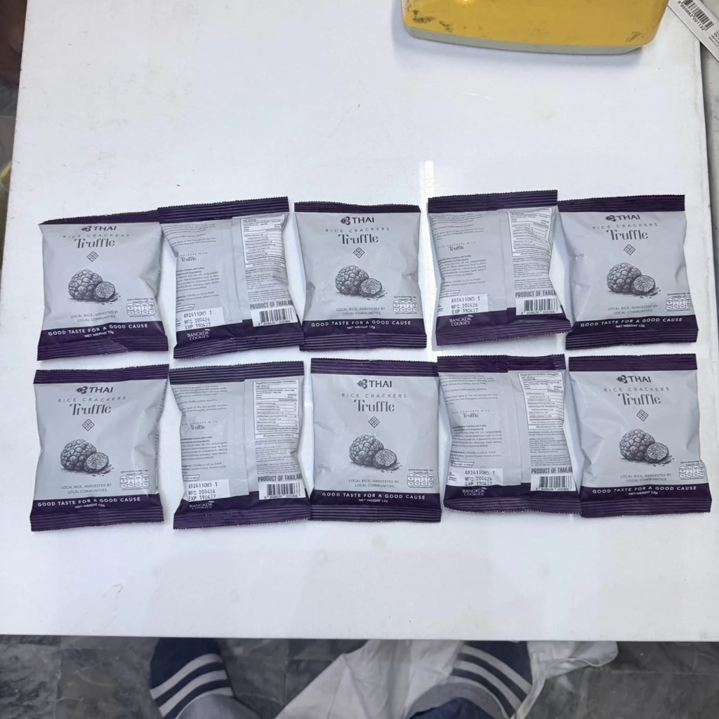 ข้าวกรอบรสทรัฟเฟิล THAI Rice Crackers 12g แพ็ก 10 ซอง