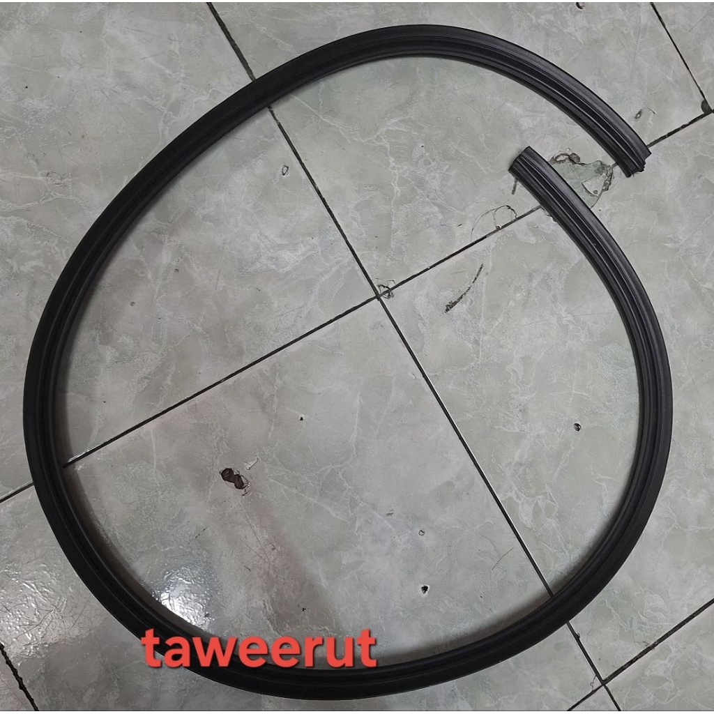 ฺBENZยางห้องเครื่อง ยางหลังเครื่องยนต์ C220 W202(ei)