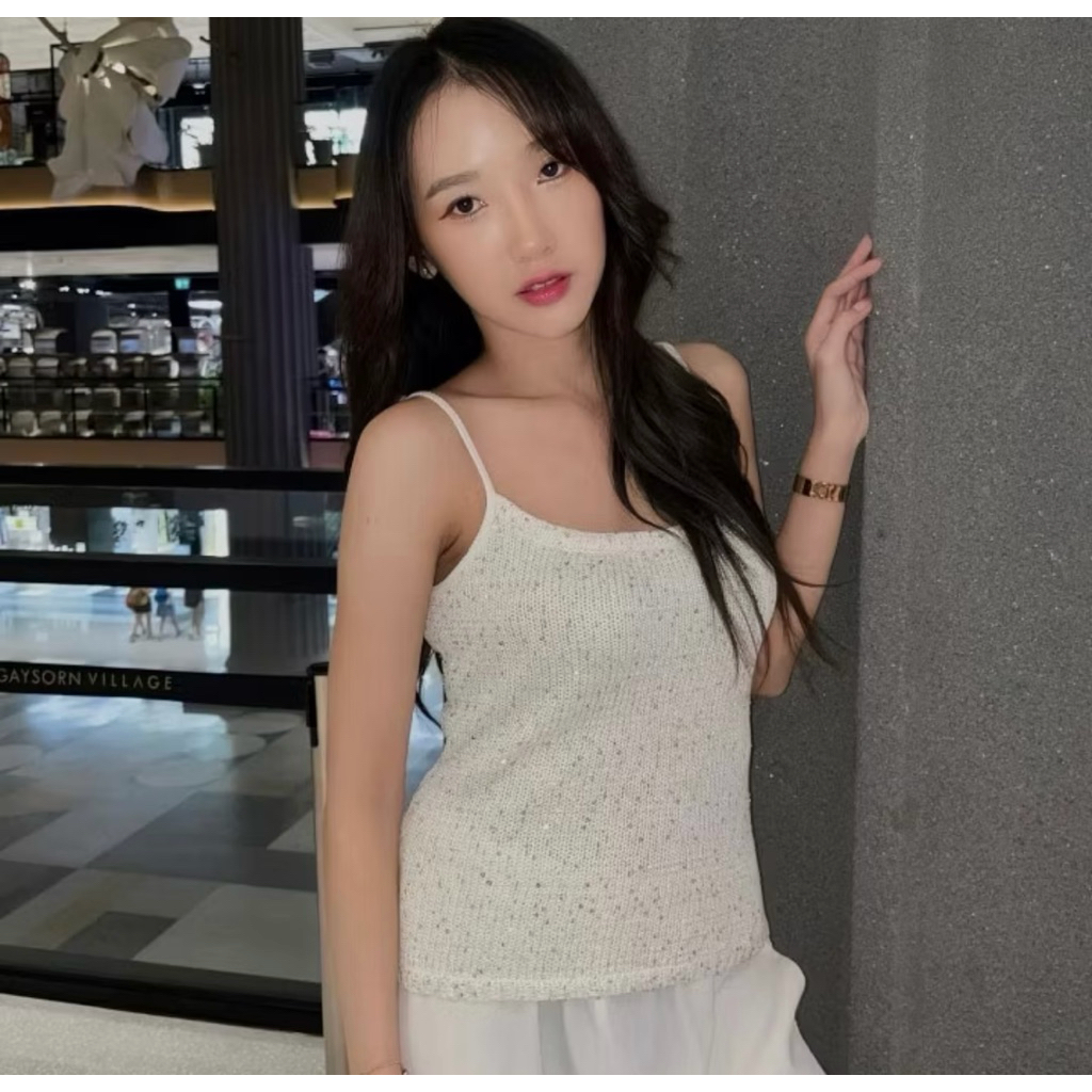WARA.store.bkk เสื้อไหมพรมปักเลื่อม สีขาว
