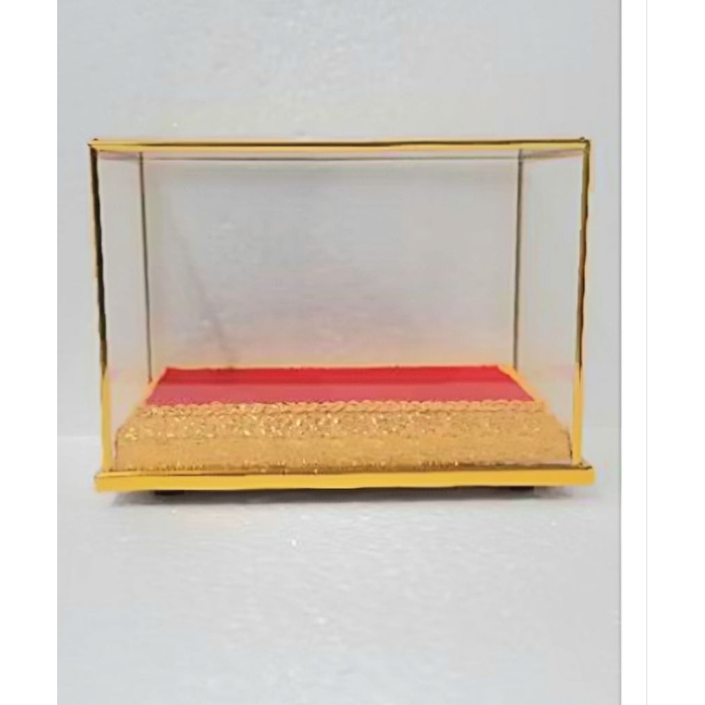 ตู้กระจกครอบวัตถุมงคลขนาด6×3.5×6นิ้วสี่เหลี่ยมใส