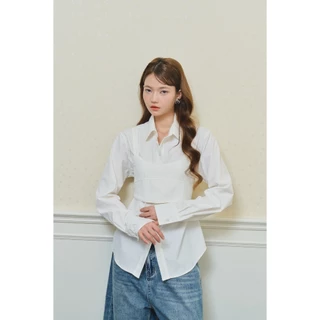 Panchitar Bikini Shirt – เสื้อเชิ้ตแขนยาวสีขาว เพิ่มดีเทลความไม่ธรรมดาด้วยเลเยอร์ทรงบิกินี่เย็บซ้อนอีกชั้นที่ช่วงอก