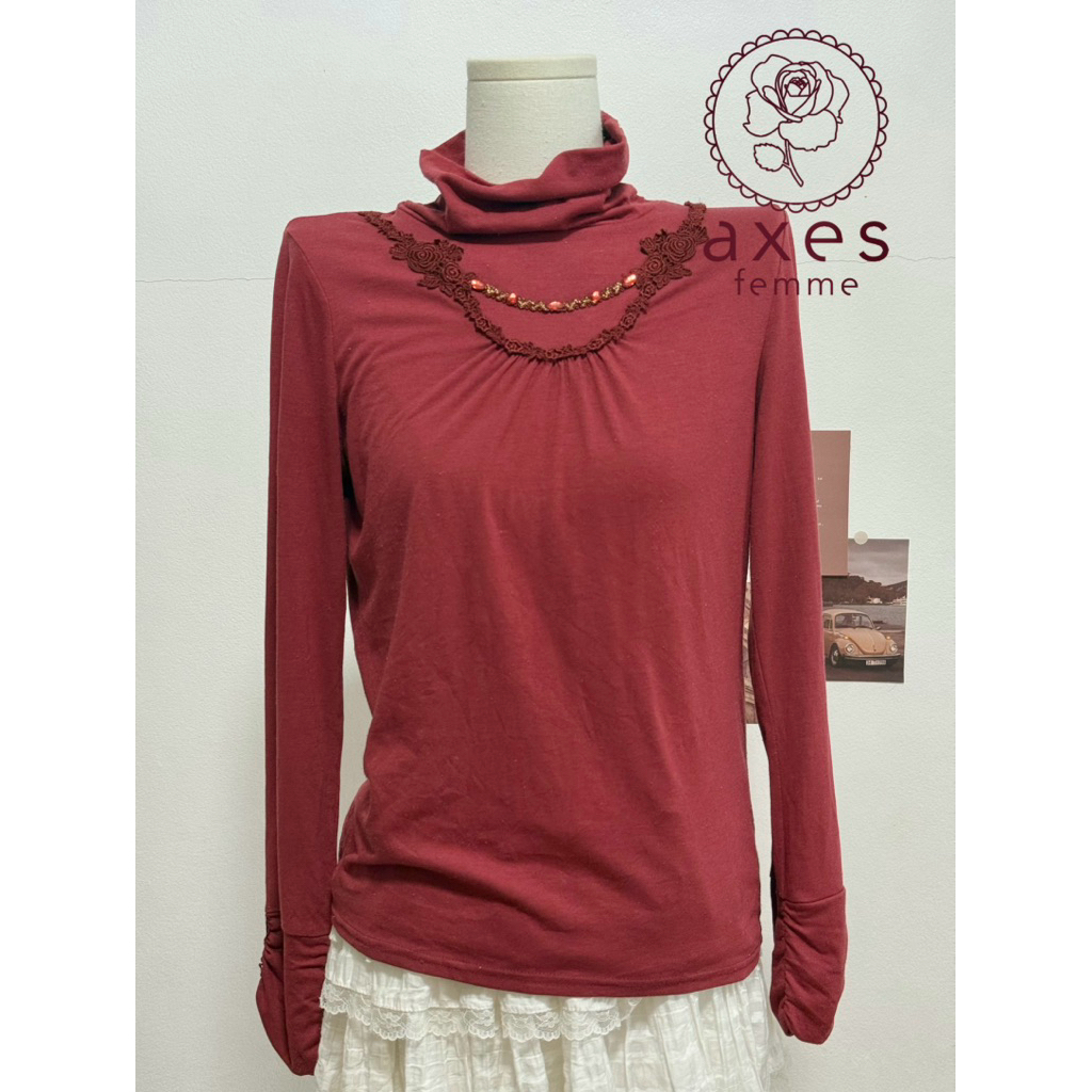 K64 แบรนด์ axes femme เสื้อคอเต่า อก34-38 ยาว22 มีขุยอ่อนด้านหน้าตามภาพ