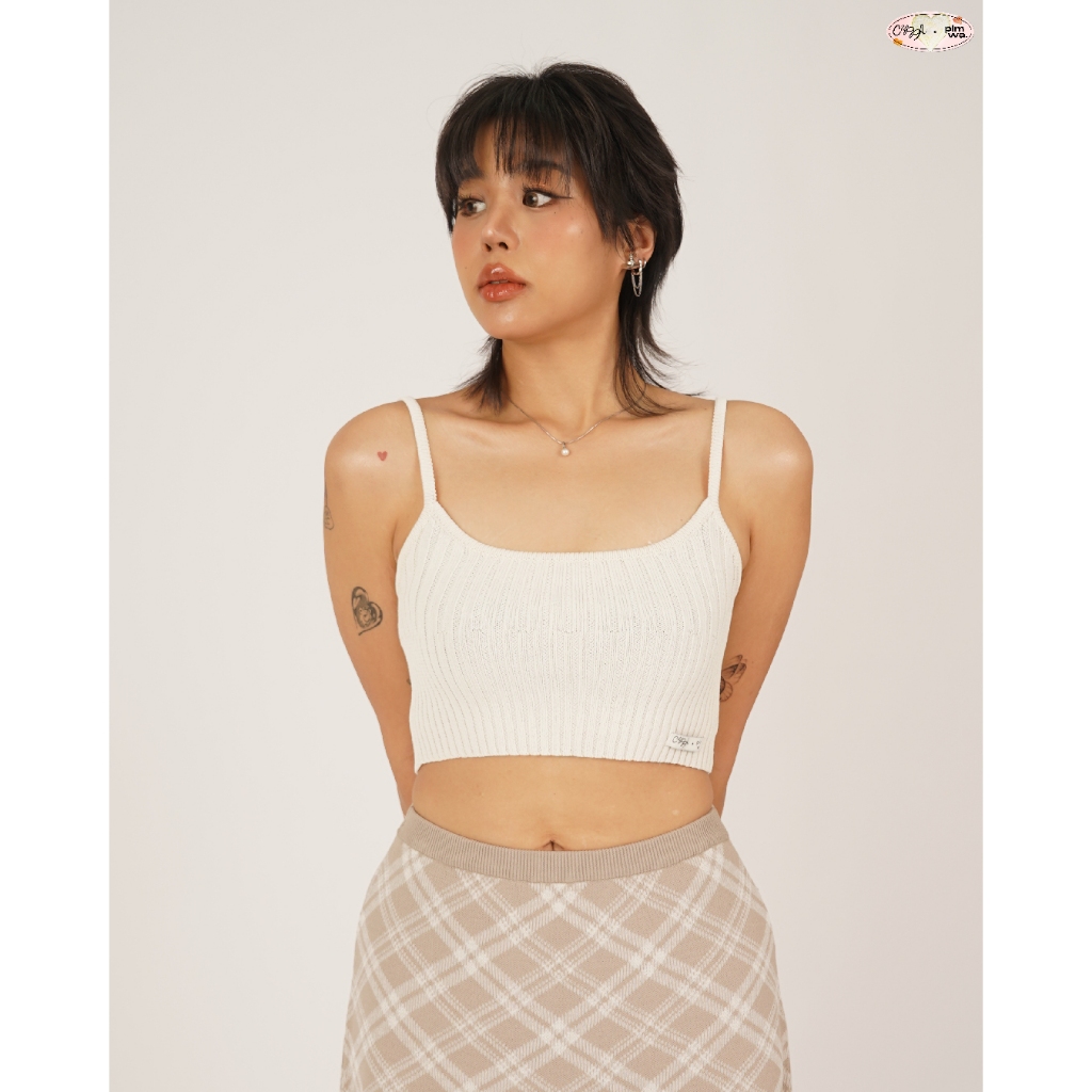 CUPPA - PLATE Tank Top (2 สี) Cuppa x Pimwa เสื้อกล้ามไหมพรมครอป ทรงพอดีตัว ลายทอ Rib ทอสลับกว้าง-แค