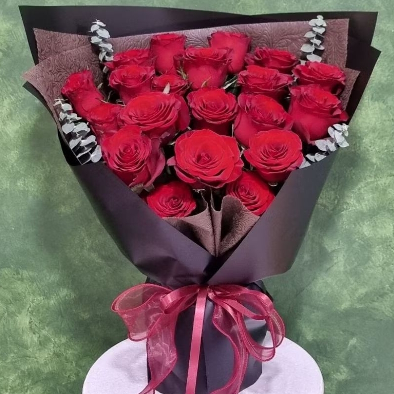 ส่งด่วน ช่อกุหลาบสดสีแดง 7-30 ดอก