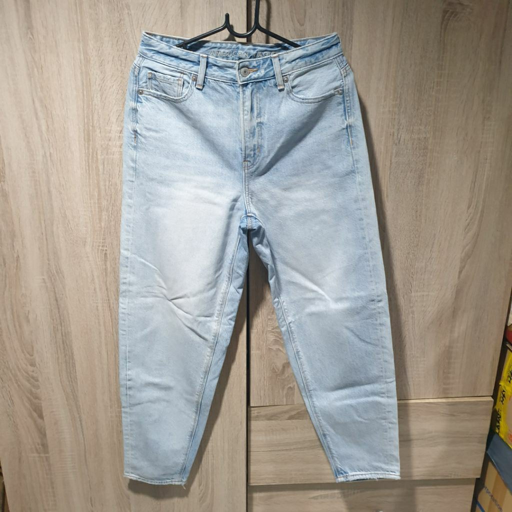 กางเกงยีนส์ American Eagle ของแท้มือสอง
