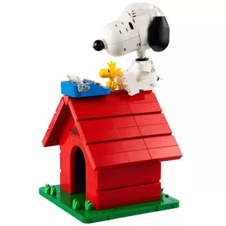 LEGO® Ideas Peanuts: Snoopy’s Doghouse 21368