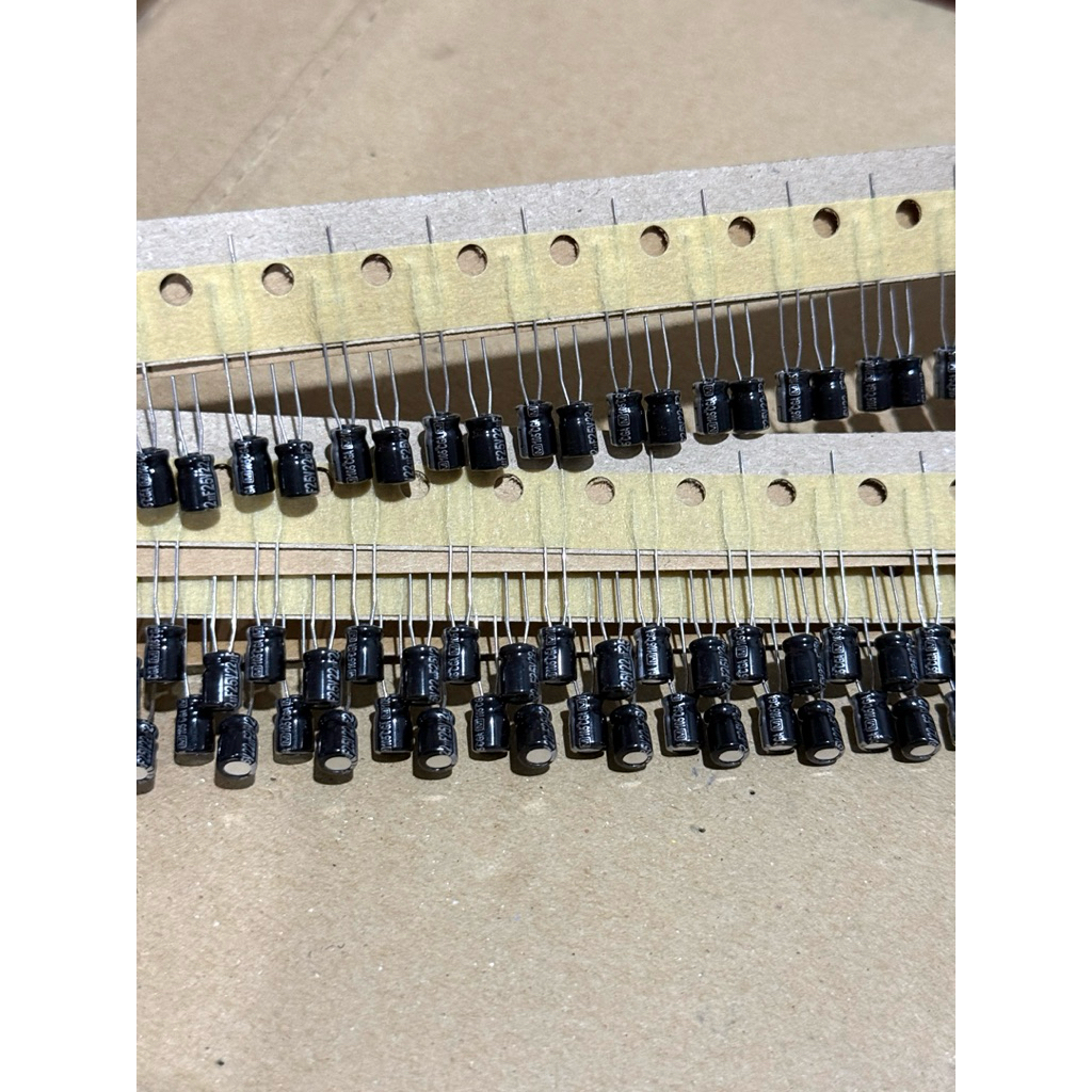 Capacitor ตัวเก็บประจุ 22uF 25V 5*7MM 105C จำนวน10ชิ้น