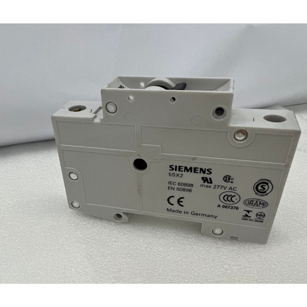 เซอร์กิตเบรกเกอร์ลูกย่อย (Miniature Circuit Breaker) แบบ 1 Pole  5SX2132-8