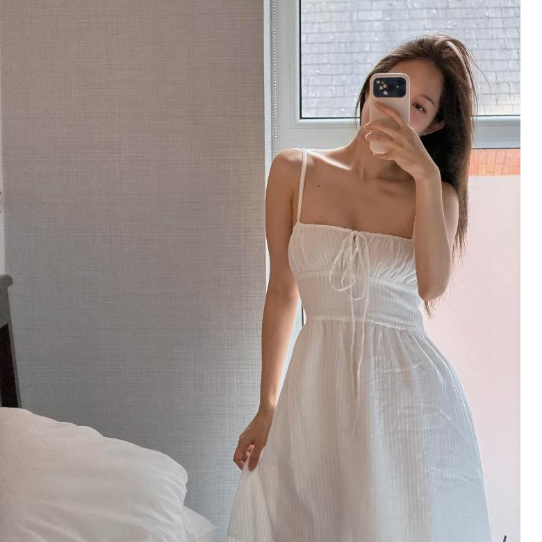 PEONYY.PETAL Resort collection 26’ dress เดรสยาวขาว มีลูกเล่นเปิดหลัง สายลูกไม้ คุณหนู