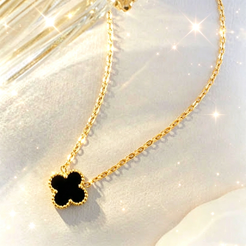 Luvshine.bbk | สร้อยคอ ใบโคลเวอร์ ดอก1.5ซม. สร้อยคอสองด้าน สร้อยคอแฟชั่น จี้โชคดี ดีไซน์น่ารัก