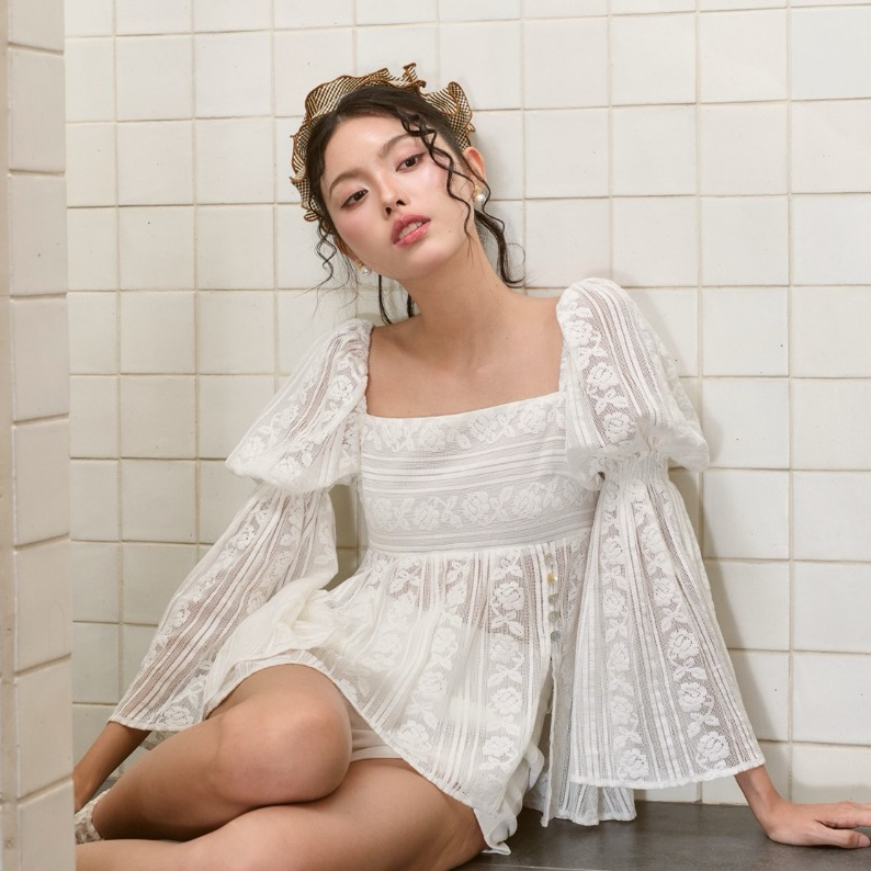 kokiji - Luna Top เสื้อลูกไม้สีขาวแขนยาว (S-2XL)