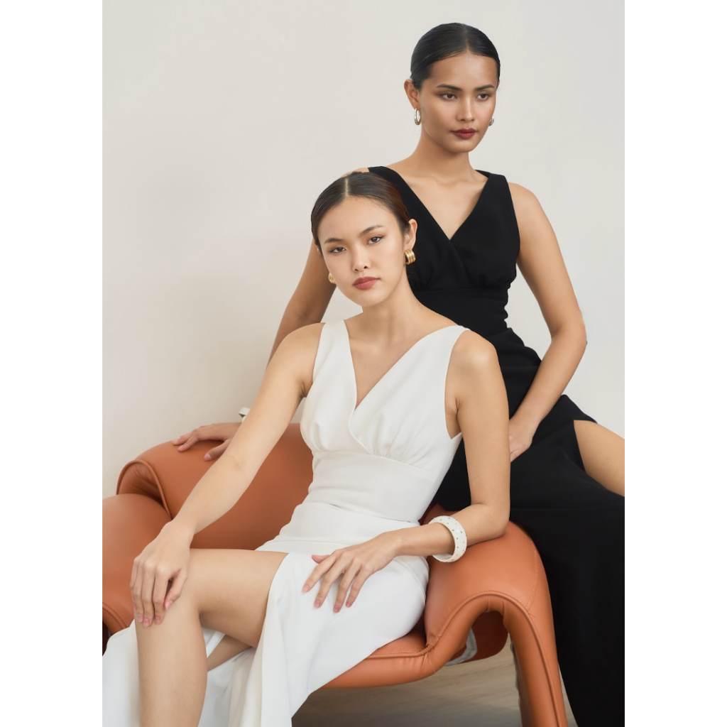 ORCHIDA - V-Neck Maxi Dress