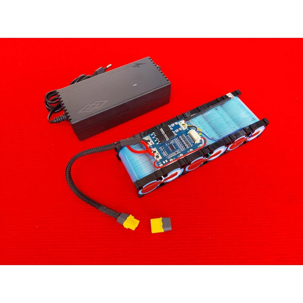 แบตเตอรี่ลิเธียมฟอสเฟส LifePo4 32700 6S ทรงยาว 19.2V-21.9V 6A แบตใหม่ แอมป์แท้ ใส่ตู้ลำโพงบลูทูธ หรืองาน DIY ต่างๆ