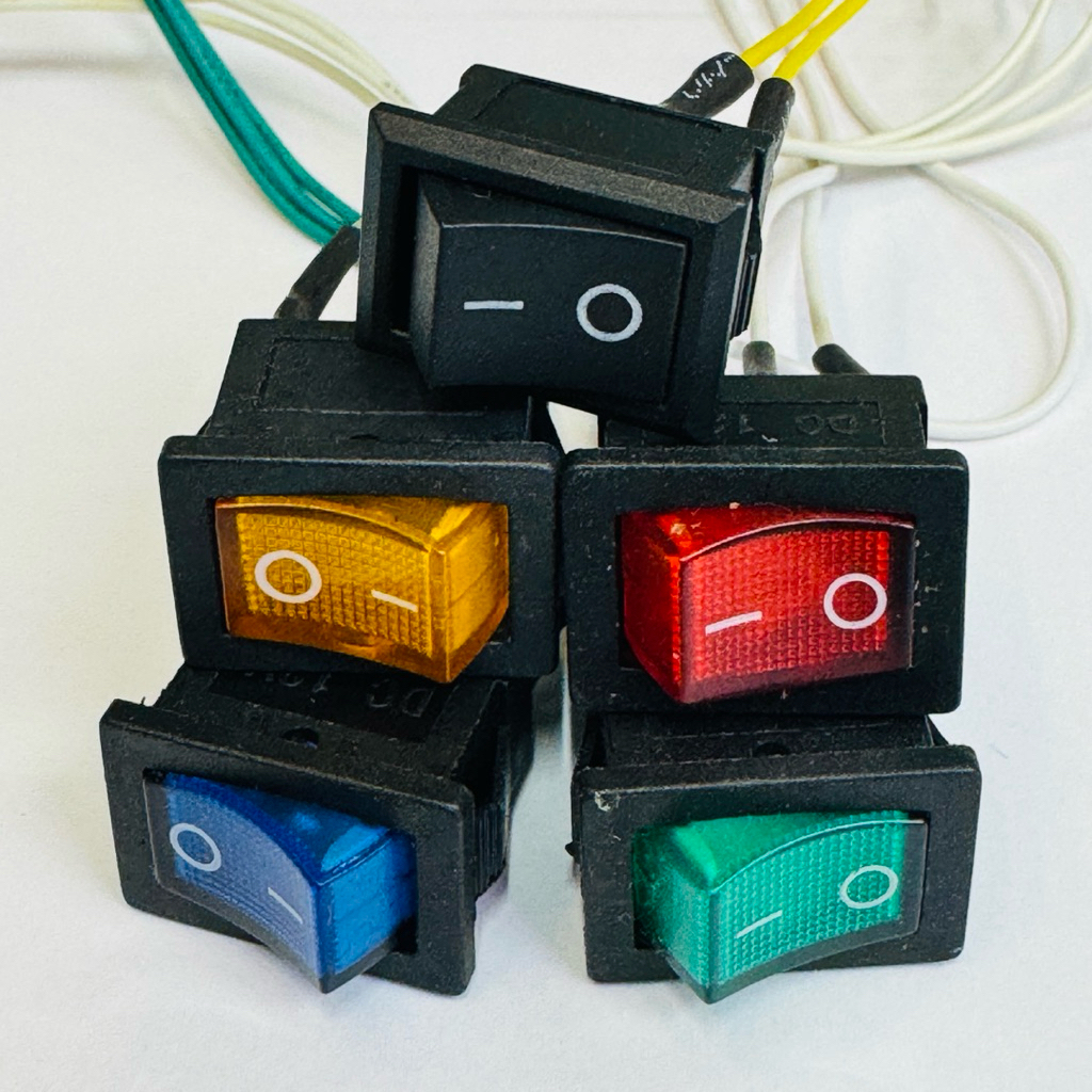 แพ็ค1ชิ้น/สวิทช์กลาง 2ทาง ปิด-เปิด ต่อสายมีไฟ 3สาย 12V (ไม่มีไฟ2สาย-ดำ 12v=125v)