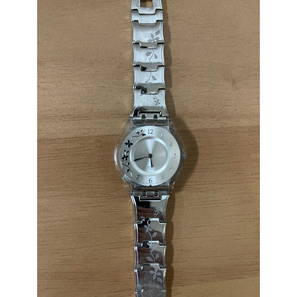 swatch นาฬิกาข้อมือผู้หญิง มือสอง สภาพดีมาก