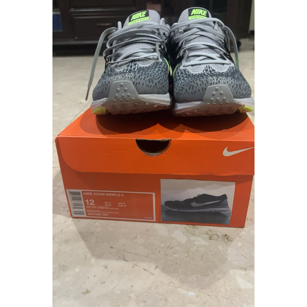 NIKE AIR zoom winflo 5