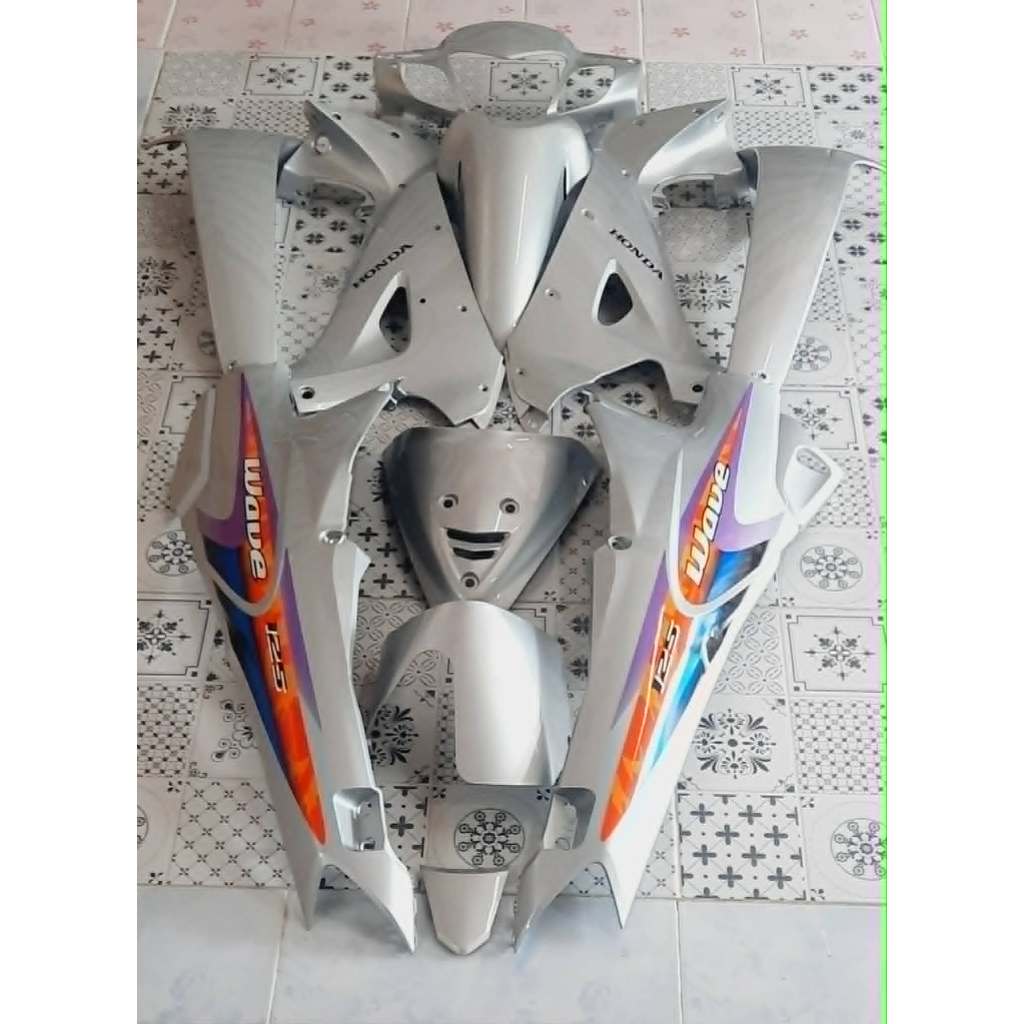 ชุดสีเวฟ 125 R/S หน้าเเหลม เเละ หัวเถิก (เลือกตามรายการที่ต้องการ)  ชุดสี เทาล้วน สีสวยเเละทนทาน ประกอบสนิทมาก รับประกัน