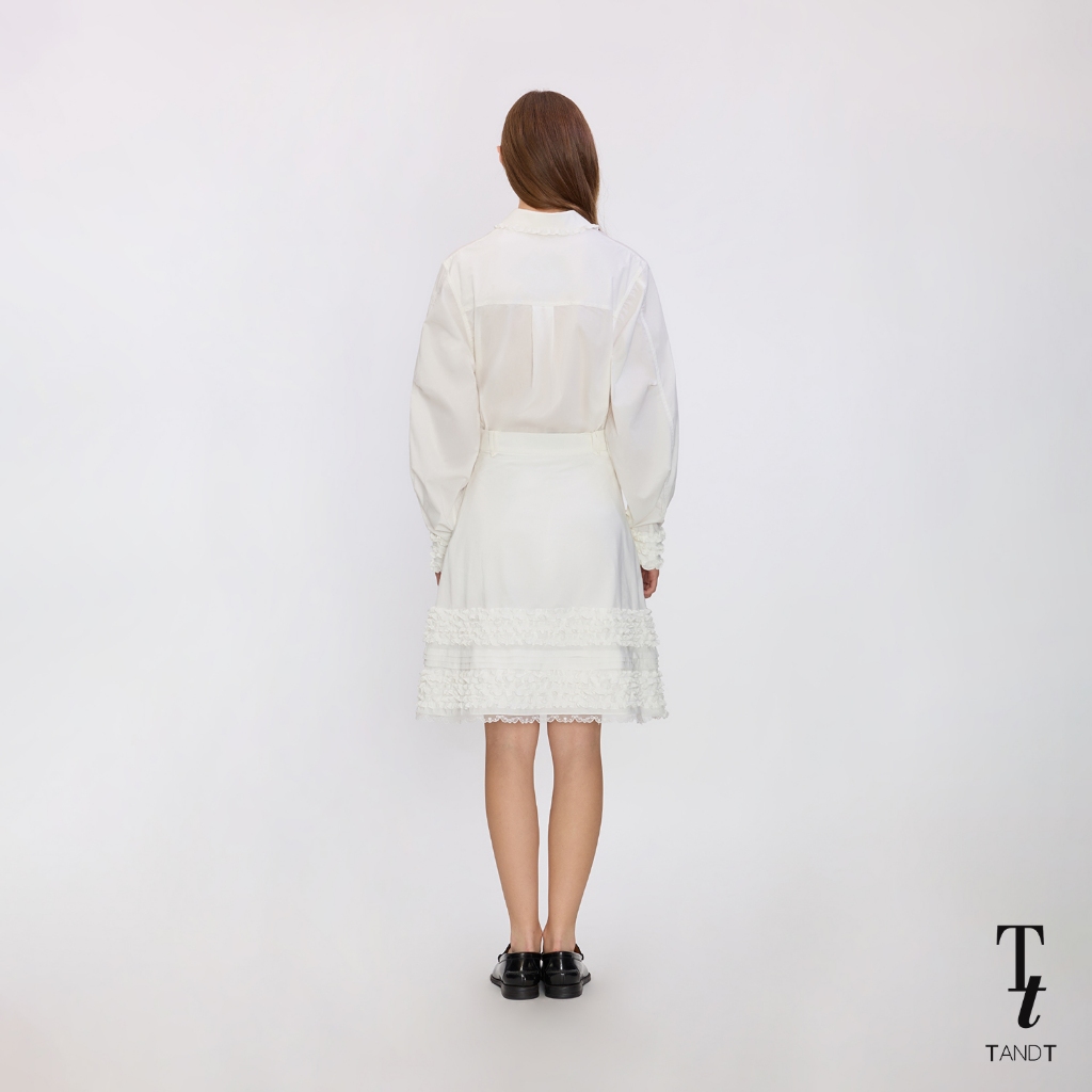 TandT - CHARLOTTE SHIRT - EMBROIDERED SYMBOL RUFFLE TRIMMED LONG SLEEVES SHIRT เสื้อเชิ๊ตแขนยาว ตกแต่งระบายที่ขอบแขนและล — صورة 5