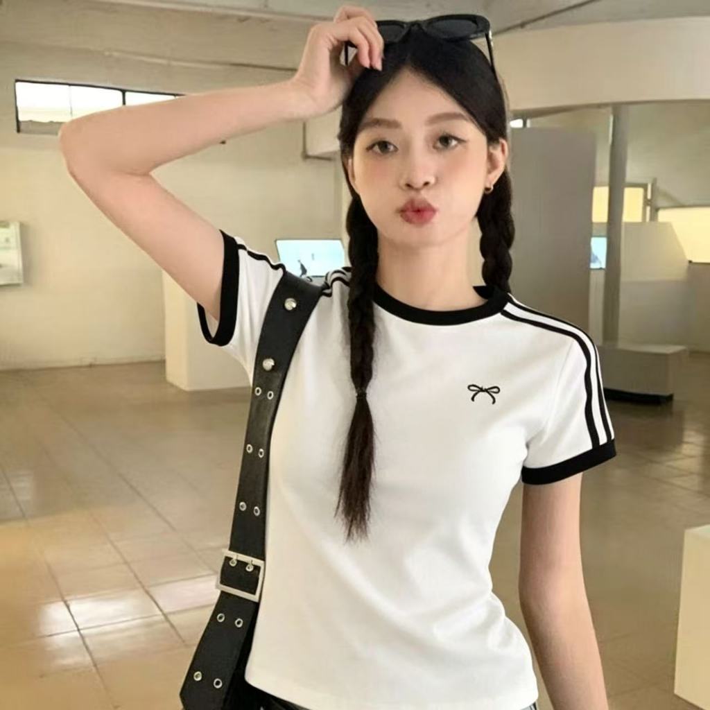 เสื้อยืดแขนสั้นลายทางต่อชิ้น สไตล์อเมริกัน ตัวสั้นทรงกระชับ ซ่อนหุ่นดูผอม สไตล์สาวเปรี้ยว ฤดูร้อนผู้หญิง