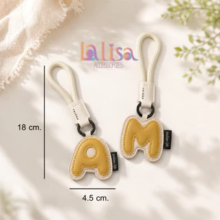 พวงกุญแจอักษรประจำตัว A-Z พวงกุญแจห้อยกระเป๋าเป้ แท็กกระเป๋า ของขวัญวันเกิดสุดคิวท์ให้เพื่อน/แฟน XJ072
