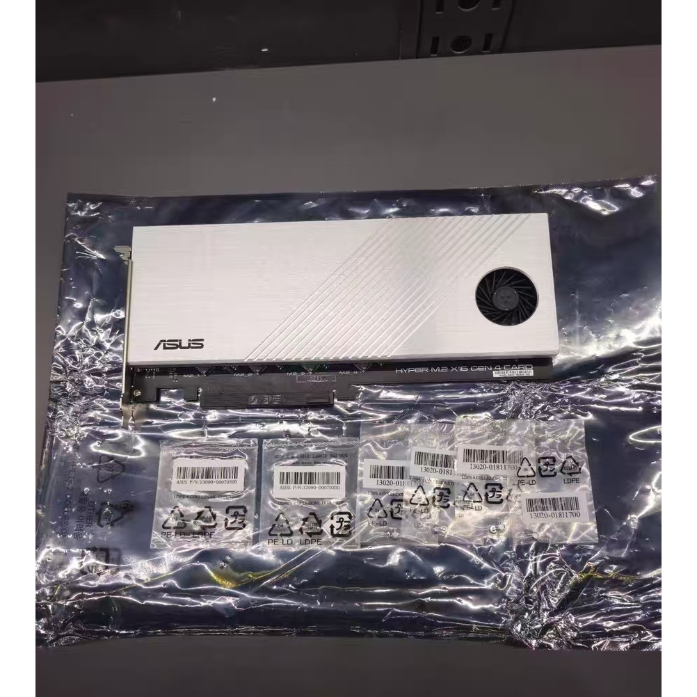 ASUS Hyper M.2 x16 Gen5 Card บัตรขยาย M.2 NVMe 4 ช่อง PCIe 5.0/4.0 รองรับ 512Gbps 4x M.2 รองรับ RAID Active Fan ของแท้ ป