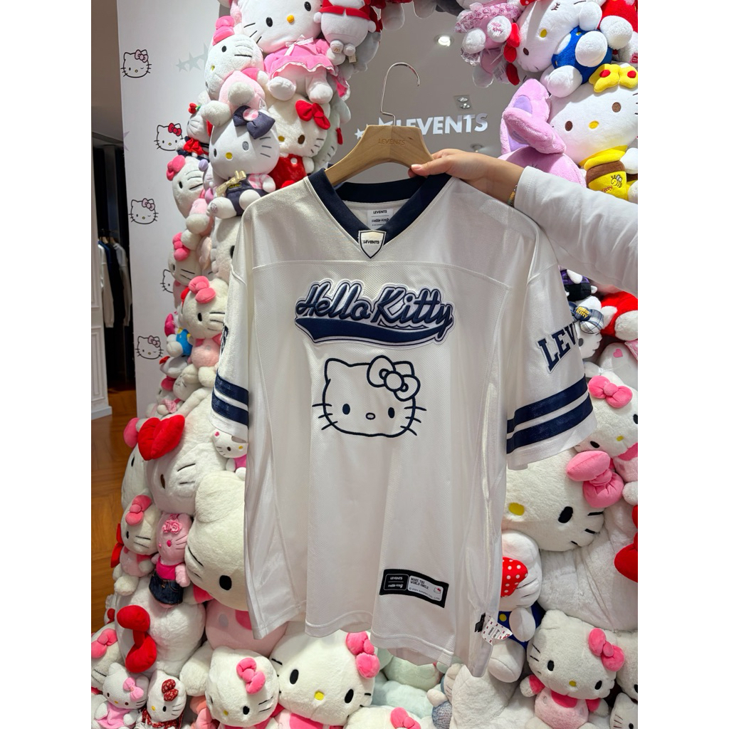 Levents® x Hello Kitty | Champion Oversized Jersey/ White