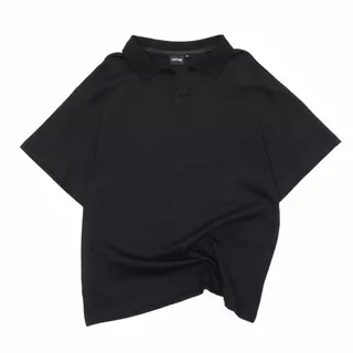 URTHE - เสื้อโปโล แขนสั้น Oversize รุ่น SLIT NECK POLO SHIRT