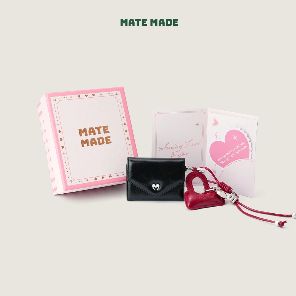 เซ็ตของขวัญผู้หญิง MATE MADE Letter กระเป๋าสตางค์ พร้อม ชาร์ม กล่องของขวัญ ของขวัญวันเกิด ให้แฟน