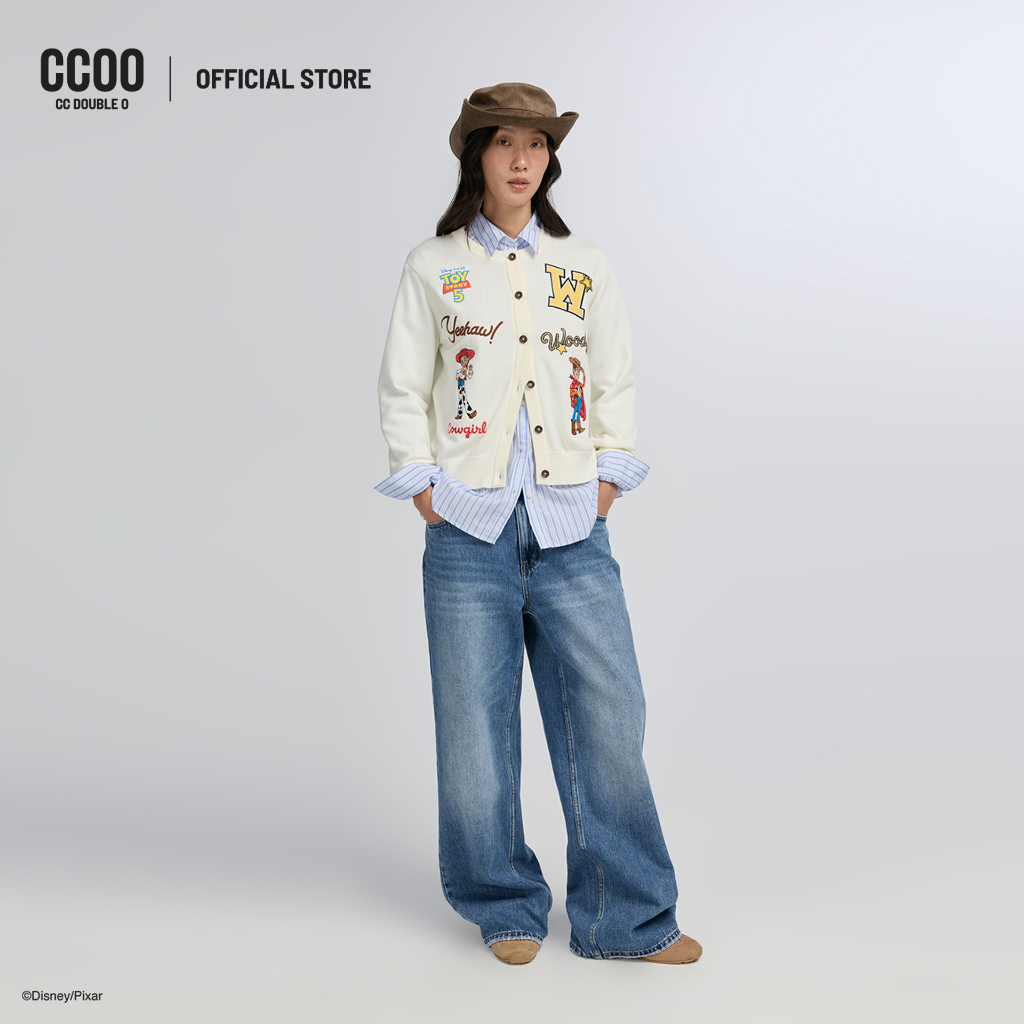 CC DOUBLE O TOY STORY WOODY & JESSIE CARDIGAN ผู้หญิง คาร์ดิแกนปักลาย Woody & Jessie รุ่น O26WGWA246 (AW26 #P1)
