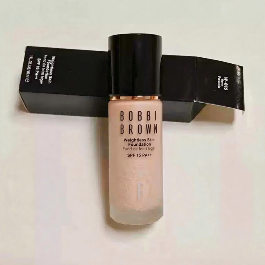 สินค้าใหม่│พร้อมส่ง🍔 *สูตรใหม่* Bobbi Brown Weightless Skin Foundation Weightless Skin SPF 15 PA++ 30ml