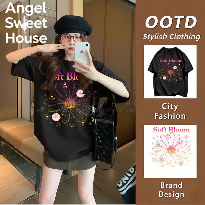 (จัดส่งตลอด 24 ชั่วโมง）Angle Official ((พร้อมส่ง) เสื้อยืดแขนสั้น พิมพ์ลายดอกเดซี่ ทรงหลวม แฟชั่นฤดูร้อน เสื้อยืดสีดำ